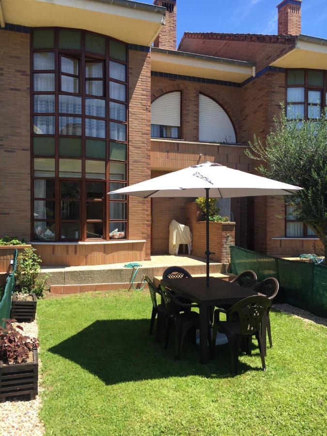 Villa Chalet En Laredo Cerca De La Playa. Exterior foto